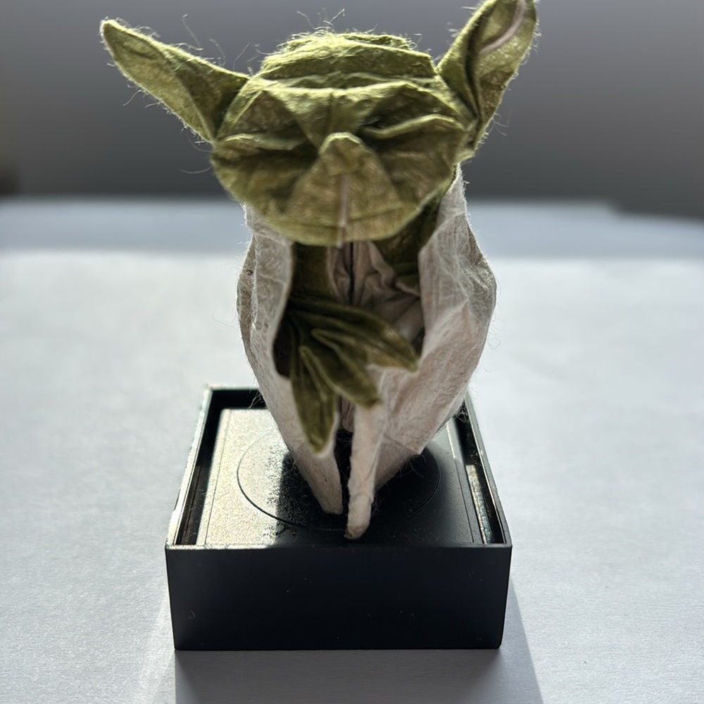 🟡Yoda, Star Wars, Origami Handcrafted With Display Case, Green Color
